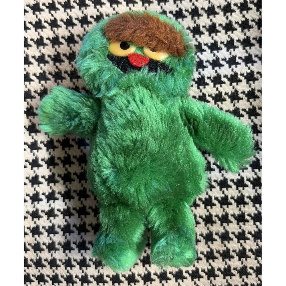 Vintage Green Oscar From Sesame Street Made By Applause Small 6" Plush‎ Toy